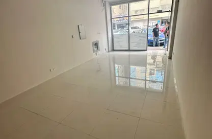 Shop - Studio for rent in Abna Saqer Building - Al Hamidiya 1 - Al Hamidiya - Ajman