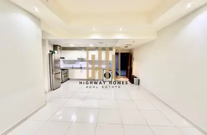 شقة - 2 غرف نوم - 2 حمامات للايجار في برج صحارى 4 - مجمع صحارى - النهدة - الشارقة