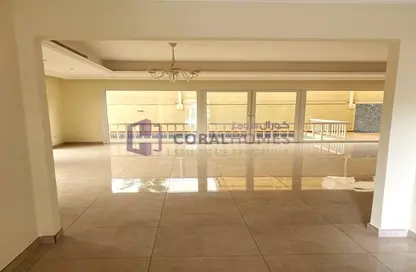 Empty Room image for: Villa - 5 Bedrooms - 5 Bathrooms for rent in Jumeirah 1 - Jumeirah - Dubai, Image 1