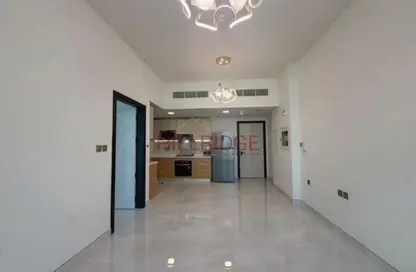 شقة - غرفة نوم - 1 حمام للايجار في سكايز من دانوب - ارجان - دبي