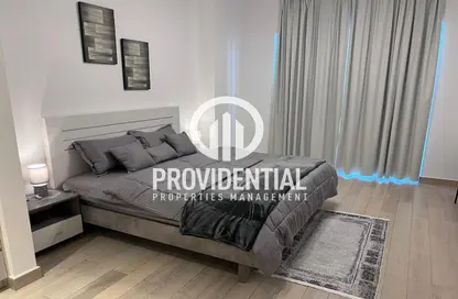 Apartment - 1 Bathroom for rent in Waters Edge - Yas Island - Abu Dhabi