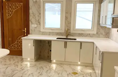 Bulk Rent Unit - Studio - 7+ Bathrooms for rent in Shakhbout City - Abu Dhabi