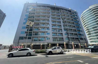 Apartment - 1 Bedroom - 2 Bathrooms for sale in Dubai Sports City - Dubai