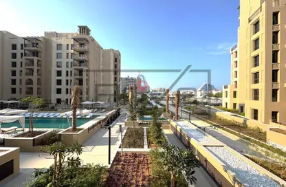 Apartment - 3 Bedrooms - 3 Bathrooms for sale in Lamaa - Madinat Jumeirah Living - Umm Suqeim - Dubai