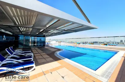 Apartment - 2 Bedrooms - 4 Bathrooms for rent in Golden Falcon Tower - Hamdan Street - Abu Dhabi