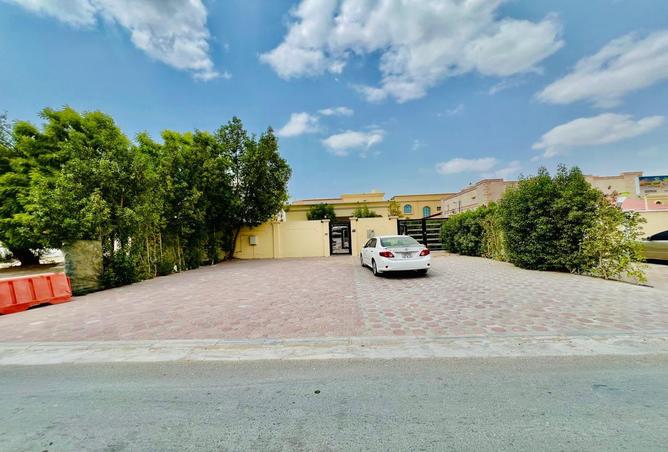 12415309 - Property Image 2