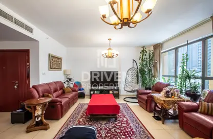Living Room image for: Apartment - 3 Bedrooms - 5 Bathrooms for rent in Murjan 1 - Murjan - Jumeirah Beach Residence - Dubai, Image 1