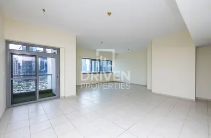 شقة - 3 غرف نوم - 5 حمامات للايجار في C برج - الأبراج الإدارية - الخليج التجاري - دبي