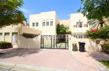 Townhouse - 6 Bedrooms - 7 Bathrooms for rent in Meadows 6 - Meadows - Dubai
