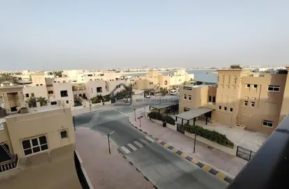 شقة - 2 غرف نوم - 3 حمامات للايجار في مساكن الحمرا مارينا - قرية الحمرا - رأس الخيمة