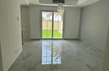 Villa - 2 Bedrooms - 3 Bathrooms for rent in Springs 9 - The Springs - Dubai