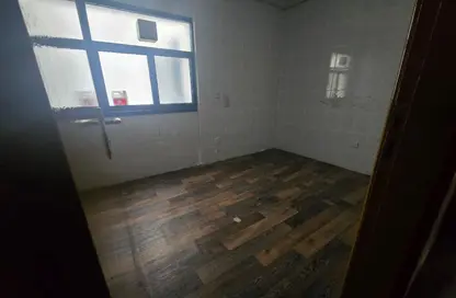 Office Space - Studio - 1 Bathroom for rent in Port Saeed - Deira - Dubai