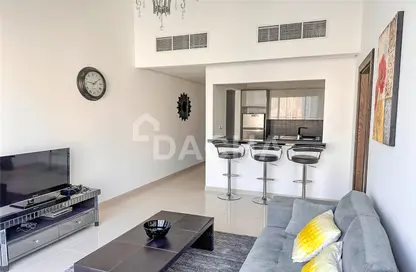 Living / Dining Room image for: Apartment - 1 Bedroom - 2 Bathrooms for rent in Silverene Tower B - Silverene - Dubai Marina - Dubai, Image 1
