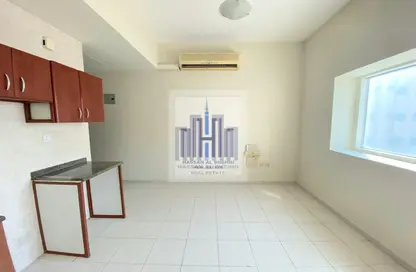Apartment - Studio - 1 Bathroom for rent in Fire Station Road - Muwaileh - Sharjah