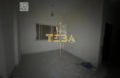 عمارة بالكامل - استوديو - 8 حمامات للبيع في بناء النباعة - النبعة - الشرق - الشارقة