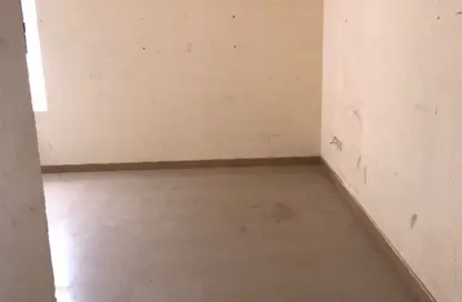 Apartment - Studio - 1 Bathroom for rent in Al Qulaya'ah - Al Sharq - Sharjah