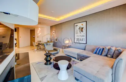 Living Room image for: Hotel  and  Hotel Apartment - 3 Bedrooms - 2 Bathrooms for sale in Tower D - DAMAC Towers by Paramount - Business Bay - Dubai, Image 1