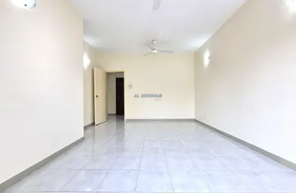 Empty Room image for: Apartment - 2 Bedrooms - 2 Bathrooms for rent in Shaikh Hamdan Colony - Al Karama - Dubai, Image 1