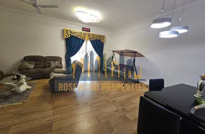 Apartment - 3 Bedrooms - 3 Bathrooms for sale in Mazaya 13 - Queue Point - Dubai Land - Dubai