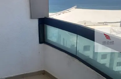 شقة - 2 غرف نوم - 2 حمامات للايجار في برج الكورنيش - طريق كورنيش عجمان - عجمان شقة - 2 غرف نوم - 2 حمامات للايجار في برج الكورنيش - طريق كورنيش عجمان - عجمان