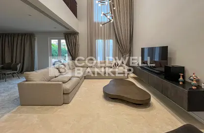 Villa - 3 Bedrooms - 6 Bathrooms for sale in Sur La Mer - La Mer - Jumeirah - Dubai