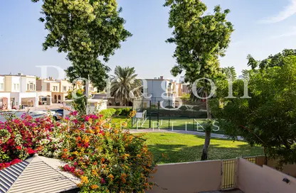 Villa - 2 Bedrooms - 3 Bathrooms for rent in Springs 11 - The Springs - Dubai