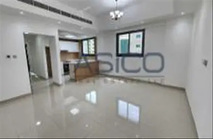 Apartment - 2 Bedrooms - 3 Bathrooms for rent in Al Muraqqabat - Deira - Dubai