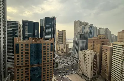 شقة - 3 غرف نوم - 4 حمامات للبيع في برج منازل 5 - شارع التعاون - التعاون - الشارقة