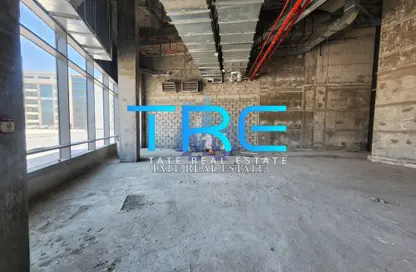 Retail - Studio for rent in Rawdhat Abu Dhabi - Abu Dhabi