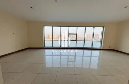 Apartment - 3 Bedrooms - 5 Bathrooms for rent in Al Majaz 3 - Al Majaz - Sharjah