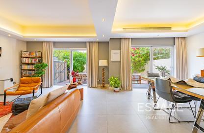 Villa - 3 Bedrooms - 3 Bathrooms for rent in Maeen 4 - Maeen - The Lakes - Dubai
