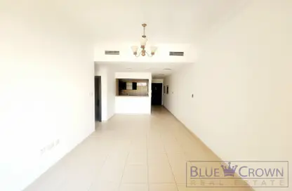 Apartment - 1 Bedroom - 1 Bathroom for rent in Mazaya 12 - Queue Point - Dubai Land - Dubai