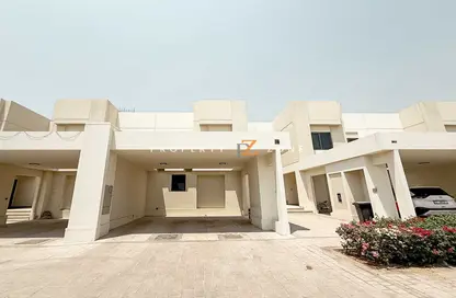 Townhouse - 3 Bedrooms - 4 Bathrooms for rent in Noor Townhouses - Town Square - Dubai