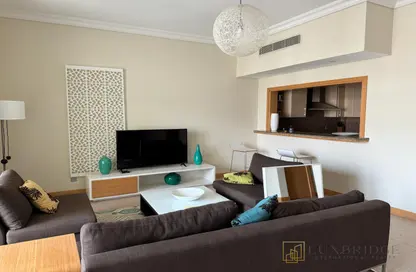 Apartment - 2 Bedrooms - 3 Bathrooms for rent in Al Das - Shoreline Apartments - Palm Jumeirah - Dubai