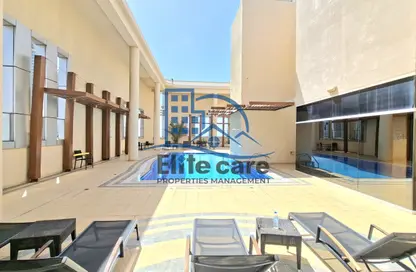 Apartment - 3 Bedrooms - 5 Bathrooms for rent in Al Salam Tower - Tourist Club Area - Abu Dhabi