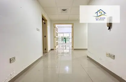 Hall / Corridor image for: Apartment - 2 Bedrooms - 2 Bathrooms for rent in Al Khalidiya - Abu Dhabi, Image 1