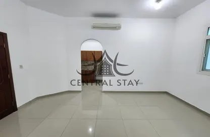 Apartment - 1 Bathroom for rent in Mohamed Bin Zayed City Villas - Mohamed Bin Zayed City - Abu Dhabi