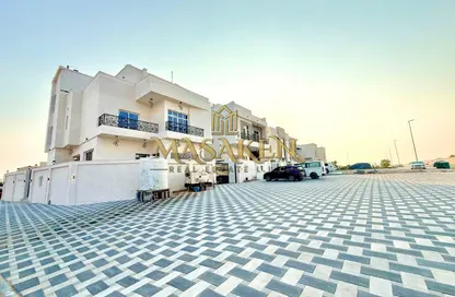 فيلا - 6 غرف نوم - 8 حمامات للبيع في الحليو 1 - الحليو - عجمان