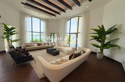 Villa - 4 Bedrooms - 5 Bathrooms for rent in Garden Homes Frond D - Garden Homes - Palm Jumeirah - Dubai