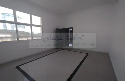 Empty Room image for: Villa - 6 Bedrooms - 5 Bathrooms for rent in Al Manaseer - Abu Dhabi, Image 1