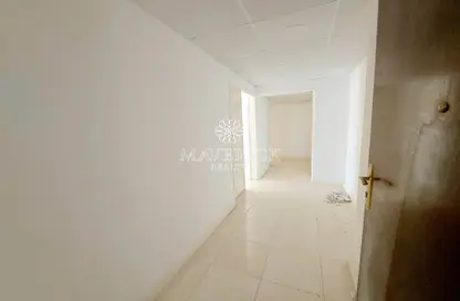 Apartment - 2 Bedrooms - 2 Bathrooms for rent in Al Wahda Building - Al Majaz 2 - Al Majaz - Sharjah