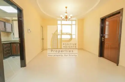 شقة - غرفة نوم - 2 حمامات للايجار في سيتي هاوس 2 - البرشاء 1 - البرشاء - دبي