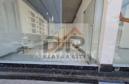 Shop - Studio - 1 Bathroom for rent in Al Rashidiya Towers - Al Rashidiya - Ajman Downtown - Ajman