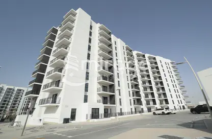 Apartment - Studio - 1 Bathroom for rent in Waters Edge - Yas Island - Abu Dhabi