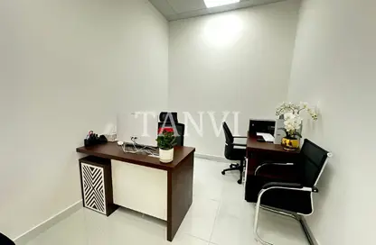 Office Space - Studio - 1 Bathroom for rent in Red Avenue - Al Garhoud - Dubai