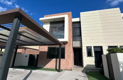 Villa - 3 Bedrooms - 4 Bathrooms for rent in Flora - DAMAC Hills - Dubai