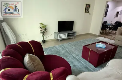 شقة - غرفة نوم - 2 حمامات للايجار في مساكن كورنيش عجمان - طريق كورنيش عجمان - عجمان