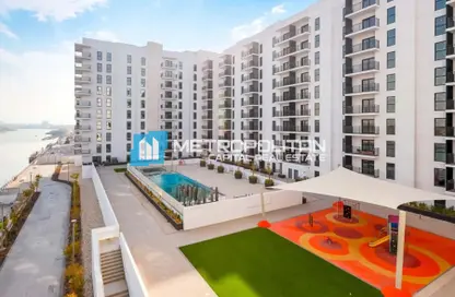 Apartment - 1 Bedroom - 2 Bathrooms for sale in Waters Edge - Yas Island - Abu Dhabi