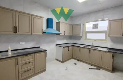 Apartment - 1 Bedroom - 2 Bathrooms for rent in Baniyas East - Baniyas - Abu Dhabi