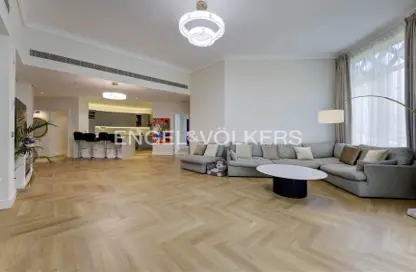 Apartment - 3 Bedrooms - 4 Bathrooms for sale in Al Nabat - Shoreline Apartments - Palm Jumeirah - Dubai